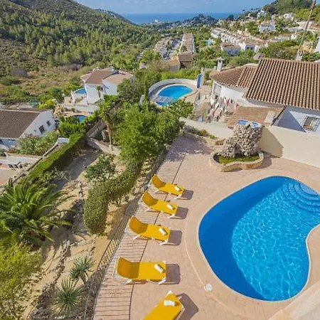 Sleeps 6 Pool Vila *