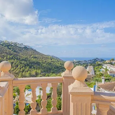 Vila Sleeps 6 Pool *